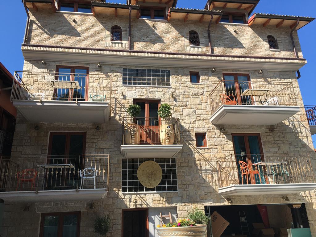 Leda Suites Parga Extérieur photo